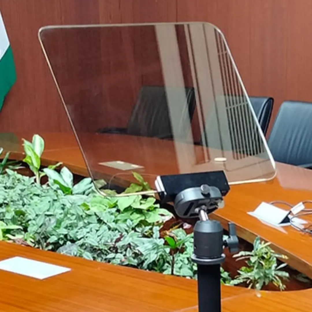 beam splitting mirror